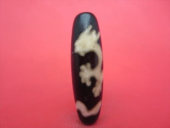 【チベット天珠】龍神天珠油潤加工約38×11.2mm【馬蹄痕】【一点物】