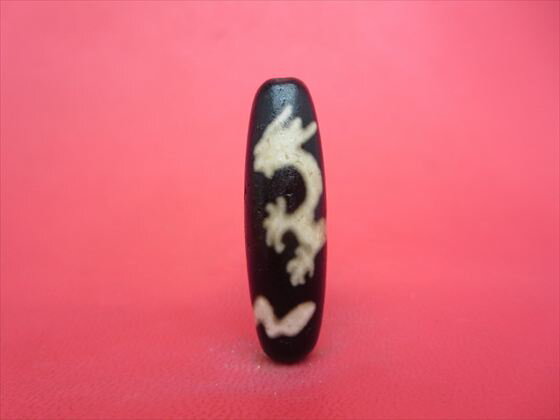 【チベット天珠】龍神天珠油潤加工約38×11.2mm【馬蹄痕】【一点物】