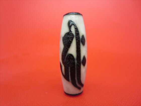 【チベット天珠】如意千手観音天珠如意阿弥陀如来天珠(キリーク)約39×14mm【龍鱗加工】【一点物】