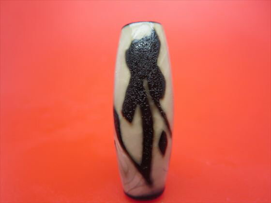 【チベット天珠】如意虚空蔵菩薩天珠(タラーク)約38×14mm【龍鱗加工・水晶入り】【一点物】