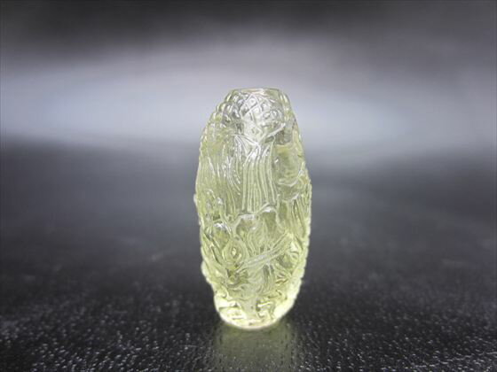 【リビアングラス天珠】手彫り龍神天珠4g約24×12mm【鑑別済み】【一点物】