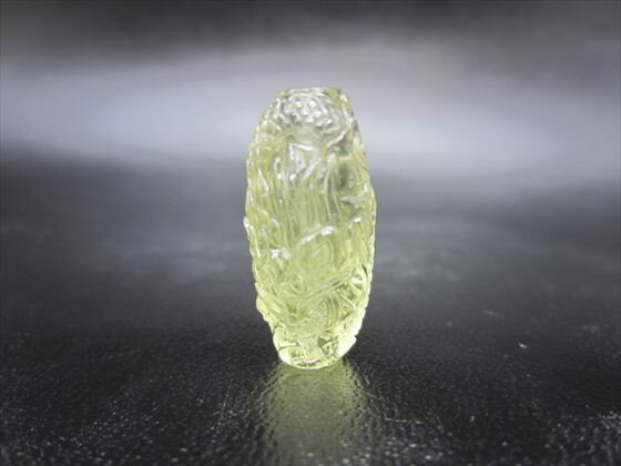 【リビアングラス天珠】手彫り龍神天珠3.7g約24×11.6mm【鑑別済み】【一点物】