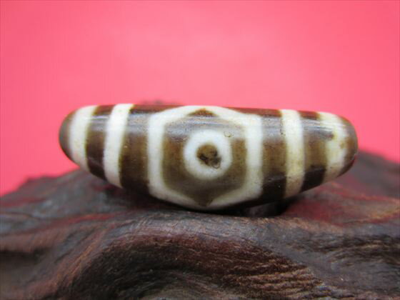 【チベット風化天珠】三眼天珠約39×14×10mm【牛角】【一点物】