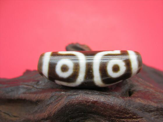 【チベット風化天珠】三眼天珠約39×14×10mm【牛角】【一点物】