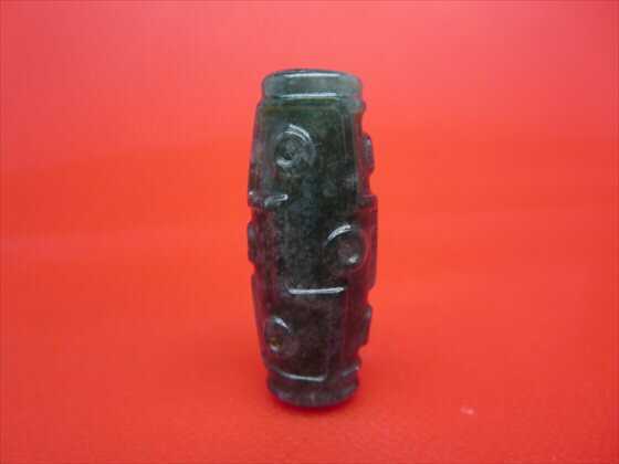 【グアテマラ産翡翠天珠】手彫り九眼天珠約33×13×10mm【一点物】