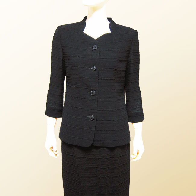 【丹後ちりめん】ブラックフォーマル レディース スーツ 喪服 夏用 日本製 ミセス（ノーカラージャケット＆タイトスカート）シワになりにくい 女性 礼服 シニア 40代 50代 60代 sunlook-10001095 貴女だけのフォーマルSunLook サンプル画像3