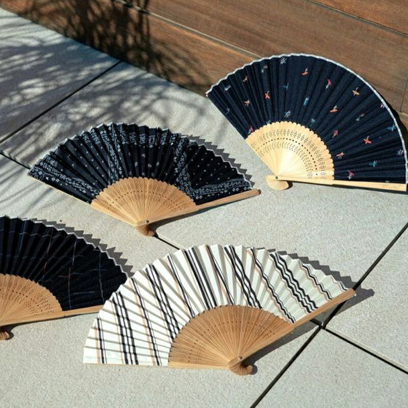 扇子 W by Wpc. HAND FAN せんす うちわ ギフトボックス入り 箱入り おしゃれ かわいい ユニセックス メンズ 男性 女性 レディース シンプル 北欧 ナチュラル 和装小物 夏 キャンプ アウトドア センスのいい 父の日 母の日 プレゼント ギフト プチギフト Wpc. Patterns sunny-style-10009170 ひだまり雑貨店 サニースタイル サンプル画像2