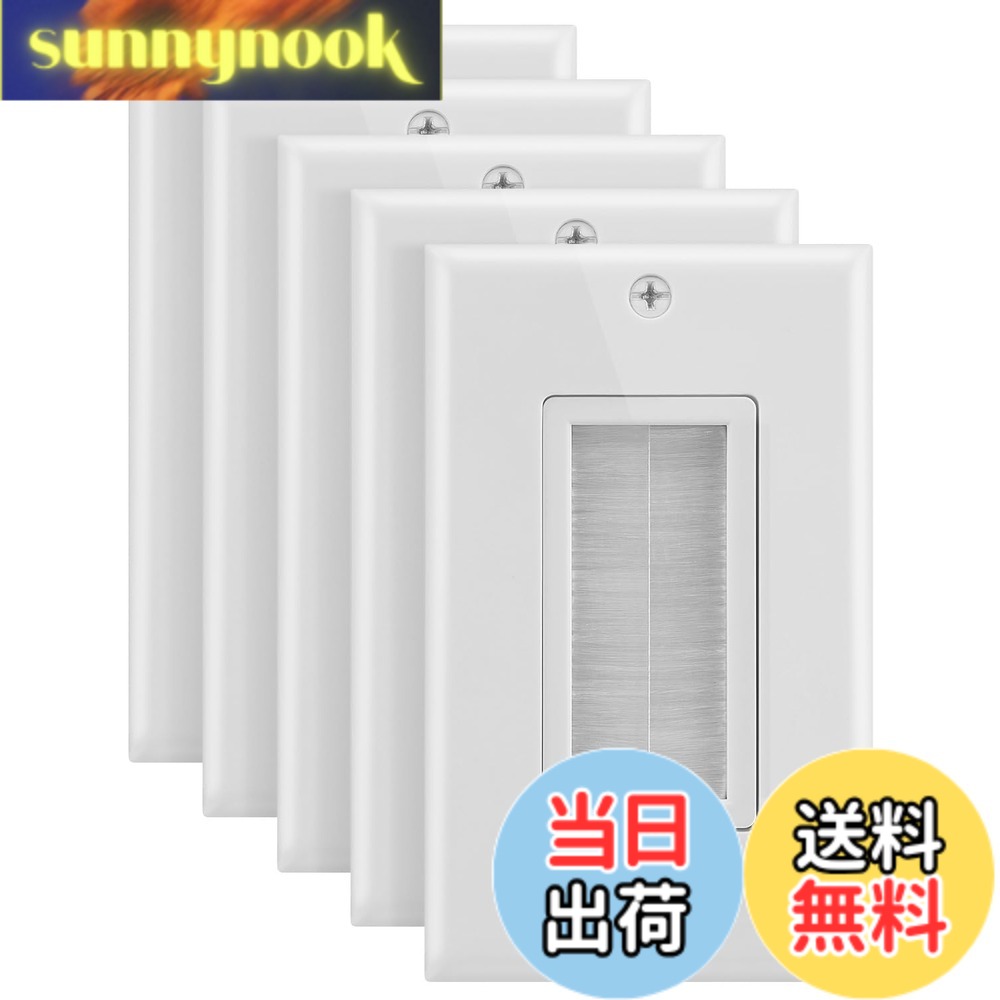 商品情報 商品の説明 主な仕様 低電圧ケーブル及びワイヤのインストールに設計されたbrフラットパネルTV及びオーディオ/ビデオデバイスにパーフェクトbrギャングボックス又は AV ウォールプレートブラケットに埋込み式でマウンティングbrクリーン及びイージーのインストールbrスピーカーワイヤ、コアキシャル、HDMI及びネットワーク/ホンケーブル用 # 【送料無料】Fosmon ウォールプレート, シングルブラシ壁プレートインサート 低電圧ケーブル壁通過プレートインウォールインストール ワイヤー用 ギャングケーブルアクセスストラップ 壁ソケットプラグポート HDTV/HDMI/ホームシアターシステムに (ホワイト) (1 ギャング / 5 家庭でのAV機器の配線が雑然としていませんか？ケーブルがはみ出していると、見た目が悪くなるだけでなく、取り扱いも面倒になりますよね。多くの人が「配線がきれいにできない」「取り扱いに困っている」と悩んでいます。そんなあなたに共感し、解決策を提案したいのが、Fosmonのウォールプレートです。 この製品は、低電圧ケーブル用に設計されており、壁内を通過させることができます。これにより、スッキリとした空間が作れるだけでなく、機器の接続も簡単になります。見た目には美しさを、使いやすさには便利さを求める方にとって、このウォールプレートは最適なアイテムです。 また、取り付けもシンプルで専門的な知識は不要です。簡単な道具さえあれば、すぐに作業が完了します。これによりあなたのストレスも減少し、快適なAVライフを実現できます。この商品にはホワイトの色合いがあり、どのインテリアにもフィットします。 もしあなたも、すっきりした配線と美しい仕上がりを求めているなら、ぜひFosmonのウォールプレートをお試しください。快適なAV環境を手に入れるための第一歩を、今すぐ踏み出しましょう。 ## Fosmon ウォールプレートの特長 Fosmonのウォールプレートの最大の特長は、低電圧ケーブルに最適化されている点です。フラットパネルTVやオーディオ/ビデオデバイスを取り扱う際に、これを使用することで、見た目をスッキリさせるだけでなく、配線の取り扱いが格段に楽になります。 通常、ケーブルがむき出しだと、部屋全体の美観を損なうことがあります。しかし、このウォールプレートを設置することで、ケーブルを壁の中に隠すことができ、すっきりとした印象を与えます。そのため、ホームシアターシステムを設置する際にも、インテリアに悪影響を与えることなく、美しい環境を整えられます。 また、当製品は簡単に取り付けができるので、DIY初心者でも問題ありません。取り付け方法は直感的で、特別な工具も必要ありません。必要なのはドライバーだけなので、手軽に自宅で作業を進められます。 このウォールプレートは、スピーカーワイヤやHDMI、ネットワークケーブルなど、さまざまな種類のケーブルに対応しているため、非常に versatile（多用途）です。そんな多機能性も、この商品の大きな魅力の一つです。 さらに、耐久性も考慮されており、丈夫な素材で作られているため、一度取り付ければ長期間にわたり安定した使用が可能です。さまざまな配線のニーズを満たしながらも、コンパクトな設計が維持されています。 ## 簡単な取り付け手順 ウォールプレートの取り付けは、意外と簡単ですので、以下のステップで行うことができます。まず、取り付け場所を選びます。行いたい場所の壁に穴を開け、必要なサイズ寸法を確認します。 次に、ウォールプレートを取り付けるために、付属のネジが必要です。ネジを壁にしっかりと取り付け、ウォールプレートをその上に当てます。この時、配線を事前に通すことを忘れずに行いましょう。 さらに、ウォールプレートをしっかりと壁に固定するため、ネジで固定していきます。他の器具と同様に、適度な力で締めつけることで、しっかりとした取り付けが実現できます。 最後に、見た目をチェックしつつ、必要に応じて調整を行いましょう。これだけの手間で、配線を隠すことができるお手軽さが、このウォールプレートの魅力となります。 なお、注意すべき点としては、取り付ける壁の材質によっては、下穴の加工が必要な場合があります。木材や石膏ボードといった素材によって、適切な器具が変わるので、事前に確認しておくことをお勧めします。 ## 他の製品との比較 他のウォールプレートとFosmonのウォールプレートを比較すると、いくつかの違いが見えてきます。まず、デザイン性やカラーの選択肢が多い点は、他製品と一線を画しています。 また、低電圧ケーブル専用に設計されているので、特にAV機器を多く持つ家庭にとっては大きな利点です。競合商品では、あまり低電圧に特化していないものも多い中、Fosmonはそのニーズにしっかりと応えている点が評価されます。 さらに、設置の手軽さも他製品に優れています。一般的に、取り付けが複雑な製品が多い中、このウォールプレートは手軽さを重視しているため、DIY初心者にもおすすめです。 価格についても、Fosmonは手頃な設定となっており、コストパフォーマンスには優れています。質の高い素材を用いているにもかかわらず、リーズナブルな価格で提供されています。 最後に、カスタマーサポートの充実度も他製品と比べて優位性があります。この製品を通じて、安心して使用できるという点でも大きな魅力を持っています。 ## まとめ - Fosmonのウォールプレートは、低電圧ケーブル用に設計されています。 - 簡単な取り付け手順で、誰でも使いやすいです。 - AV機器を多く持つ家庭には特に最適です。 - デザイン性やコストパフォーマンスも抜群です。 - これを使って、スッキリした空間を手に入れましょう！