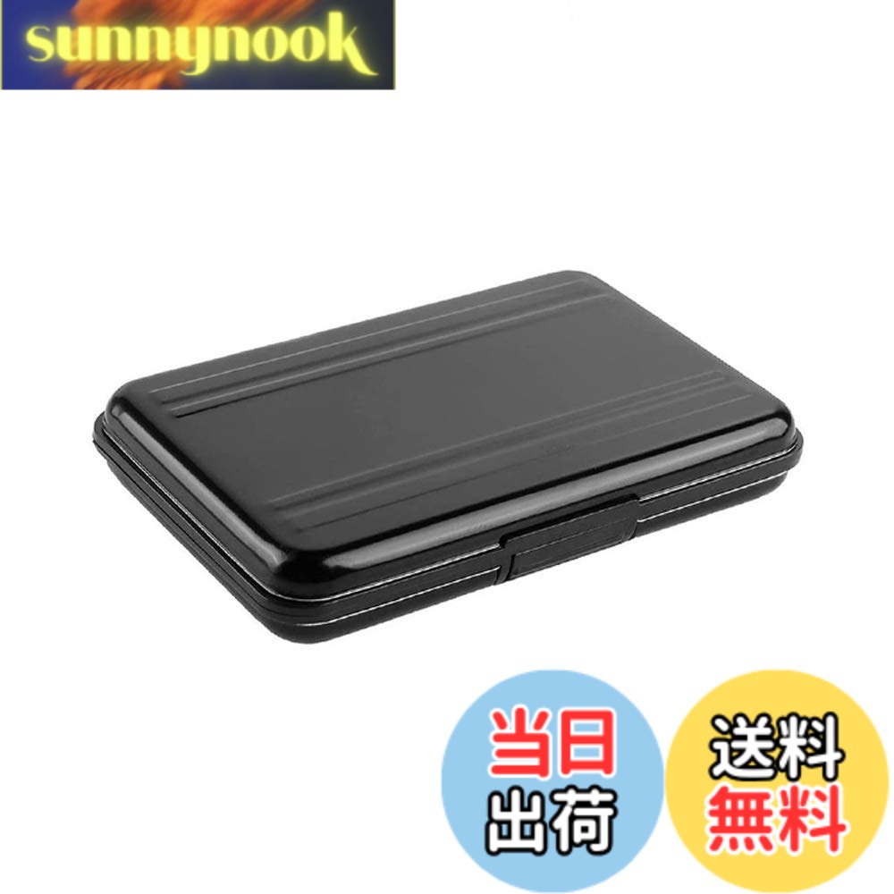 商品情報 商品の説明 主な仕様 【大容量】 8?16枚分のメモリーカードコンパートメントがあります。何よりもカードを16枚まで保管できます。(SDカード8枚＋microSDカード8枚)【材質】アルミ(ケース部分)、EVA(トレー部分)。丈夫でスタイリッシュなアルミ製のマイクロSDカード収納、メモリーカードをしっかり守って、防水、防塵機能も強いです。【耐久性】作りは頑丈で、シェルの破損や蓋を閉める操作において壊れるなどの心配は要りません。【安心感】金具もSDカードを入れる部分も隙間なくしっかり包み込んでいます。すべてのメモリーカードをきちんと整理して確実に安全なままに収納しておきます。【コンパクトで便利】剛性が強いだけでなく軽量で持ち運び性も優れています。かばんに入れて快適にSDカードを保管できます。 # 【送料無料】YFFSFDC マイクロ SDカード 収納 16枚 アルミ メモリー カードケース 両面 収納 タイプ SDカード収納ケース 防塵 防水 防震 ブラック デジタルデータを多く扱う現代において、SDカードやマイクロSDカードの管理に悩む方は少なくありません。特に、カードが散らかることで、必要なデータが見つからないことに困った経験をお持ちでしょう。私たちが提供するYFFSFDCのマイクロSDカード収納ケースは、その悩みを解消するために設計されました。どこにでも持ち運べるコンパクトサイズでありながら、最大16枚のカードを安全に収納できます。防水・防塵機能を備え、耐久性も抜群です。これにより、大切なデータをしっかりと守ることができます。さらに、アルミ製のスタイリッシュな外観は、持ち運ぶ時にも自信を持って活用していただけます。必要な時にスムーズに取り出せ、整理された状態を保つことで、日々の業務効率も向上します。ぜひ、あなたのデジタルライフをサポートするこの商品をお試しください。 ## 1. 通常のSDカード収納の悩み、解決します ほとんどの人がデジタルデータを扱う今、特にSDカードやマイクロSDカードの管理は重要な責任となっています。しかし、カードが簡単に失われたり、破損したりすることがあります。特に、現場や旅行先での使用時には、カードが湿気や埃にさらされることが多く、品質を保つことが難しいのです。そこで、このYFFSFDCのマイクロSDカード収納ケースが役立ちます。 このケースは、最大16枚のSDカードをしっかりと整理して収納出来るようになっています。カードの散乱を防ぎ、必要なときにすばやく取り出すことができます。また、ご家庭や職場でデジタルデータを多く管理する場合、この整理整頓がどれほど重要かを実感することでしょう。 加えて、ケースはアルミ製で丈夫ですので、持ち運ぶ際の衝撃からカードを保護します。また、防水・防塵性能も併せ持っているため、湿気や埃からも大切なデータを守ります。こうした機能により、我々のケースは、日常生活や業務において必須のアイテムとなることでしょう。 この収納ケースを使用することで、「もうカードを探す時間を無駄にしたくない」という悩みから解放され、手軽にデータを整理することが可能です。心地よいデジタルライフを実現するために、ぜひ手に取ってみてください。 ## 2. サイズとデザインのメリット このYFFSFDCのマイクロSDカード収納ケースは、コンパクトなデザインながら多くの機能を兼ね備えています。そのサイズ感は、バッグの中でも場所を取ることなく、どこにでも持ち運べるという大きなメリットがあります。特に、外出時に必要なデータをすぐに取り出せる点は、ビジネスの現場などで大いに役立ちます。 このケースの外観はシックなブラックで、どんなシーンでも最適です。ビジネスシーンでは、プロフェッショナルな印象を与えることができ、プライベートでもスタイリッシュに持ち歩くことができます。アルミ素材のため、軽量ながらも剛性が高く、使い勝手も抜群です。 加えて、ケース内部にはEVAトレーが採用されており、カードが間違って外れたり、傷ついたりする心配もありません。トレーはしっかりとカードを固定し、安心して持ち運ぶことが可能です。この点が、一般的なプラスチック製のケースと決定的に異なる点です。 さらに、両面収納タイプであるため、必要なカードを即座に見分けやすく、効率的な管理が可能です。これにより、すべてのカードを一つの場所に集約し、散逸を防ぐことができます。新しいカードを追加した際も、既存のカードを整理する手間がかからず、さらなるストレスを軽減してくれるでしょう。 ## 3. 耐久性と保護機能 YFFSFDCのマイクロSDカード収納ケースは、防水機能が付いており、カードを水からしっかりと守ります。また、防塵性も高いので、埃や小さなゴミからもカードを保護します。これにより、アウトドアや旅行などのシーンでも安心してカードを持ち運ぶことができます。 耐久性についても考慮されています。アルミ製の外殻は、一般的なプラスチックケースに比べて大幅に頑丈で、強い衝撃にも耐えられます。お子様やペットがいる家庭でも安心して使用できる点は大きな魅力です。また、持ち運びに配慮した設計であるため、バッグなどに入れてもかさばることがなく、ストレスなく携帯できます。 さらに、この収納ケースはカードをしっかりと固定できますので、グラグラと動くことがありません。これにより、移動中の衝撃でカードが傷つくことが無く、安全に保存できるのです。このように、耐久性も保護機能も満足いくレベルに達しているため、安心して使用し続けられます。 日常生活や仕事での忙しさの中で、こういった安心感は特に重要です。YFFSFDCのマイクロSDカード収納ケースを使うことで、データ管理が便利になるだけでなく、心の余裕も得られることでしょう。大切なデータをしっかり守り、安心してデジタルライフを楽しむために、ぜひこの商品を選んでください。 ## 4. 使い方のポイントと注意点 使い方は非常に簡単です。まず、収納ケースを開けると、各コンパートメントが見えます。ここにSDカードやマイクロSDカードを差し込み、しっかりと固定してください。特別な取り扱いは不要で、誰でも簡単に使ヴァ以下の点に注意することが大切です。 1. **湿気に注意**：万が一水分がケース内にたまった場合、すぐに取り出してください。 2. **温度管理**：極端な高温や低温の場所での保管は避けましょう。 3. **頻繁な取り出し**：使わない際は収納ケースを閉じて、カードを守ることも重要です。 これらの注意点を守ることで、より長くこのケースを活用できます。大切なデータを守りながら、安心してデジタルライフを楽しむためのアイテムとして、ぜひこの収納ケースを選んでください。 ## まとめ - YFFSFDCのマイクロSDカード収納ケースは、最大16枚のSDカードを安全に収納できます。 - 防水・防塵機能があり、大切なデータをしっかりと守ります。 - アルミ製で耐久性があり、持ち運びにも便利です。 - 使い方が簡単で、注意点を守ることで長持ちします。 この商品を利用して、デジタルデータの管理をより快適にしてみてください。あなたのデジタルライフをサポートするための、最適な選択肢です。