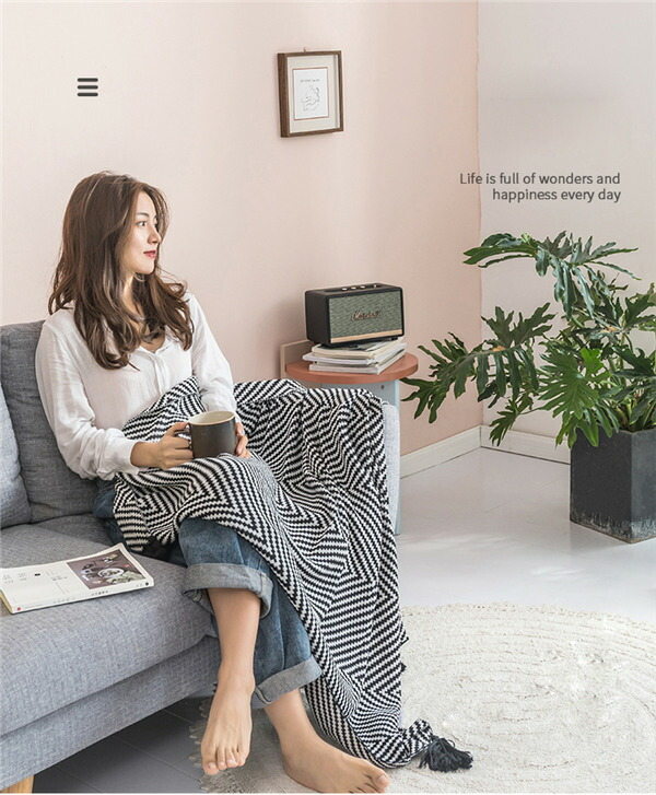 ブランケット おしゃれ マルチカバー 北欧 夏用 冷房対策 エアコン ソファー フリンジ インテリア ソファ ベッド ニット カバー 膝掛け カフェ風 シングル スローケット ソファーカバー プレゼント シングル ef016d4d4l9 2