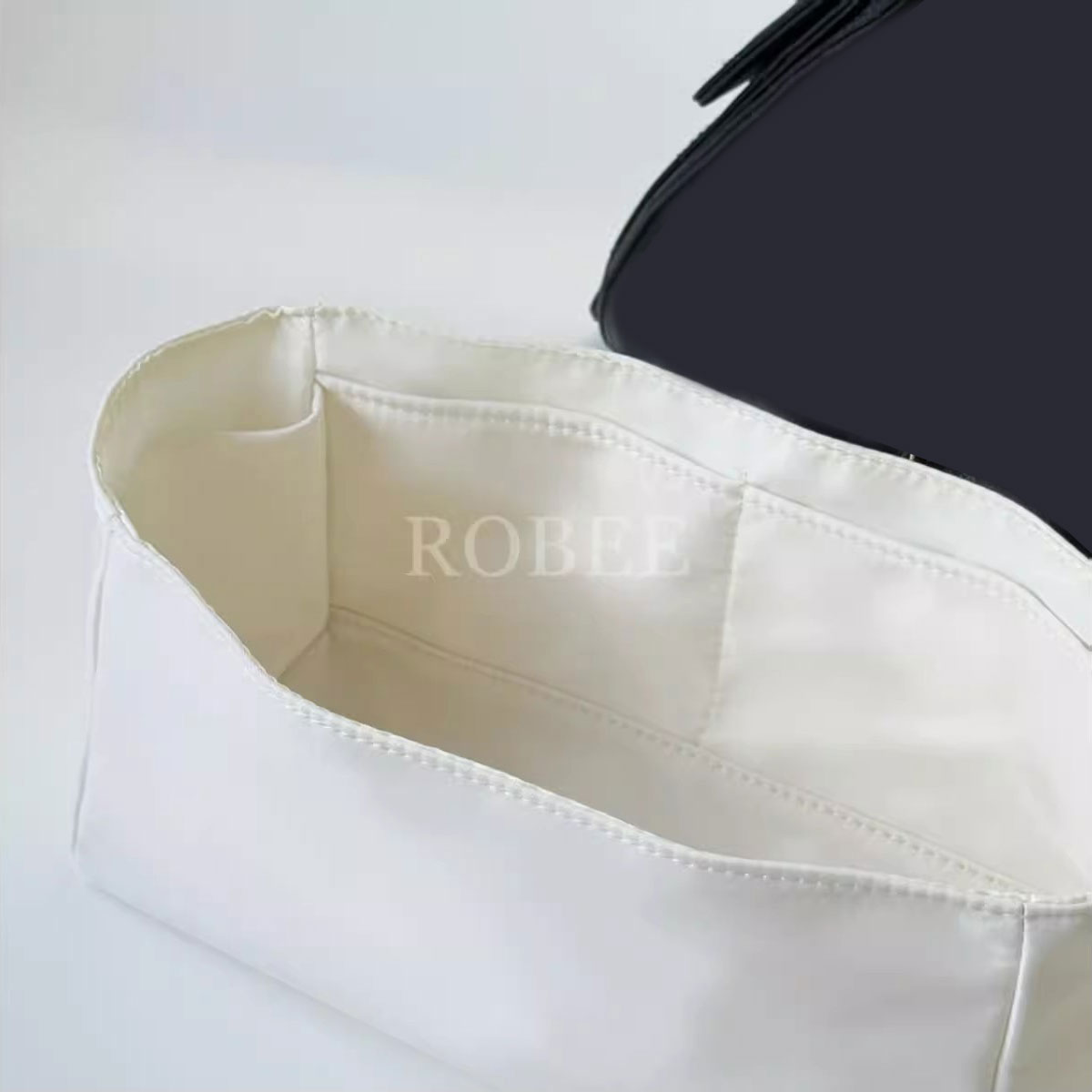 バッグインバッグ Chanel 25bag Hobo S/M対応 ナイロン 軽量 自立 インナーバッグ 小さめ 大きめ バッグの中 整理 整頓 通勤 旅行バッグ 防水 水洗可能 バッグ 内部 底 汚れ防止 ROBEE sunnystation-10006488 Sunny Station サンプル画像3