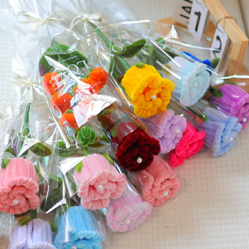 Rakuten - 【完成品】バラ 薔薇 手芸モール 造花 枯れない花 手芸 モールフラワー 手作り 母の日 敬老の日 開店祝い 卒業式 女性 プレゼント バレンタインデー ホワイトデー お返し ぬいぐるみ花束 精巧 可愛い 誕生祝 結婚式 5/7/10本