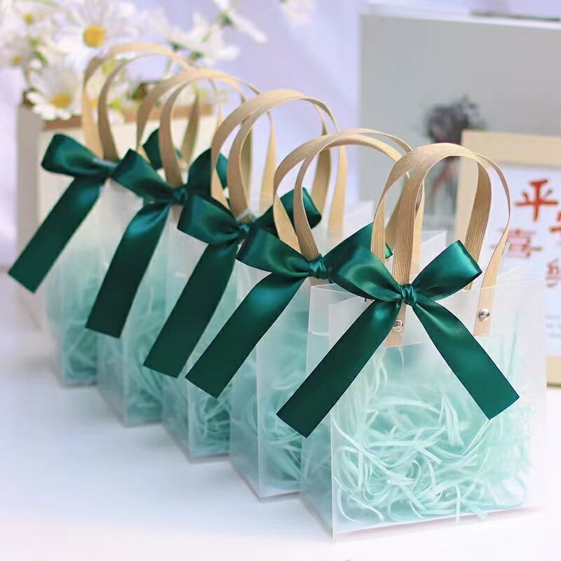 樂天商城 - 防水バッグ 10枚入/8枚入 半透明 手提げ袋 プラスチック製 飲み物包装 厚手 耐久性 お土産 包装用 ショッピングバッグ リボンとラフィアとギフトカード付き