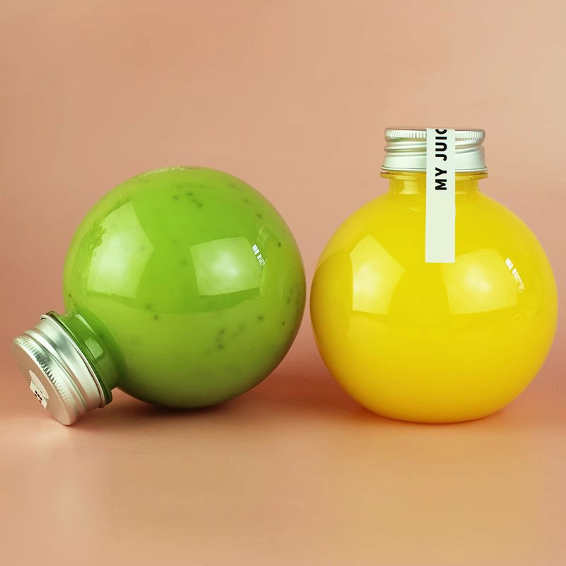 Rakuten - 10/50個セット ドリンクボトル 400/500ml フタ付き シールなし かわいい ボトル 透明 ドリンク カップ プラカップ 透明カップ プラコップ 飲み物 丸 コップ タピオカボトル チーズティー バナナジュース おしゃれ
