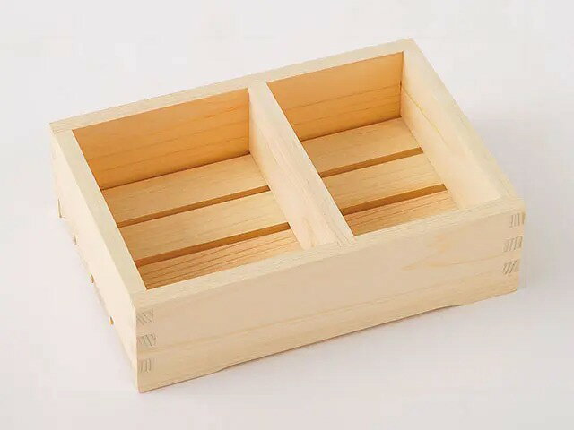 商品情報名　　　称ひのきシャンプー台サイズ外寸：約210×150×60（mm）材　　　質国産桧　間伐材製　造　者池川木材工業 有限会社TEL.0889-34-2015配送方法宅配便発送時期入金確認後、順次発送この商品は ひのきシャンプー台 ポイント温泉気分が味わえる 毎日が温泉気分 無塗装の国産桧を使用していますので、安心してお使い頂けます。無塗装ならではのさわやかなひのきの香りをお楽しみください。浴室でのご使用だけではなく、お部屋で小物や化粧品の収納としてもおすすめです。［サイズ］外寸：約210×150×60（mm） ショップからのメッセージ 納期について 入金確認後、順次発送させていただいております。4