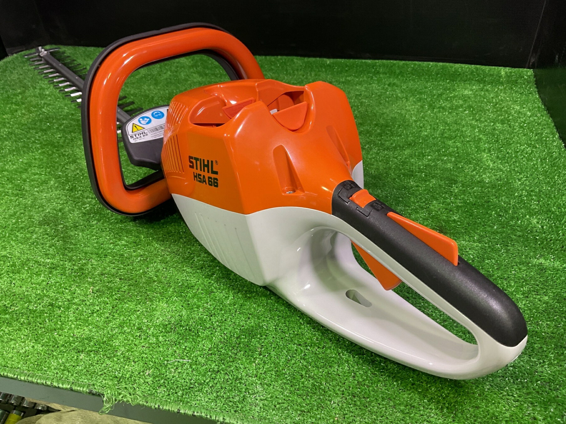 STIHL バッテリーヘッジトリマー HSA66