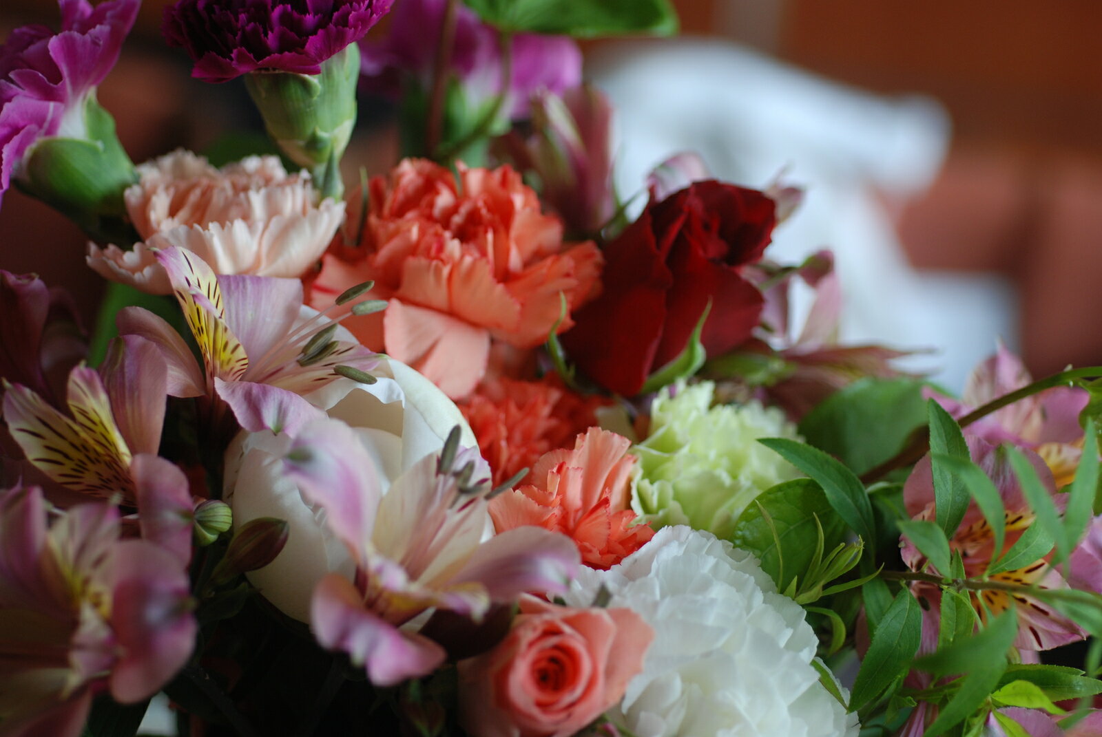 フラワーアレンジメント【レッド】：花束：手土産、記念日（各イベント）、ご自宅、お誕生日