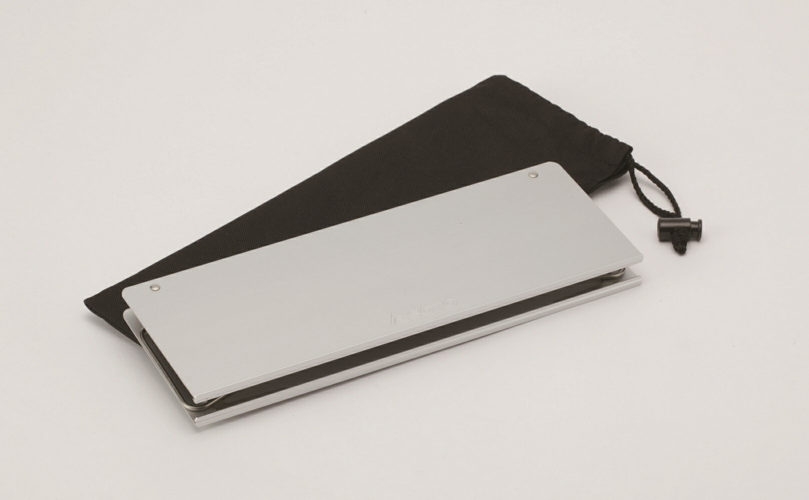 ソト SOTO フィールドホッパー ST-630 折りたたみテーブル　広げてA4サイズ