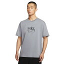 ナイキ(NIKE)(メンズ)バスケットボールウェア マックス90 OC VERB 半袖 Tシャツ HJ3432-065