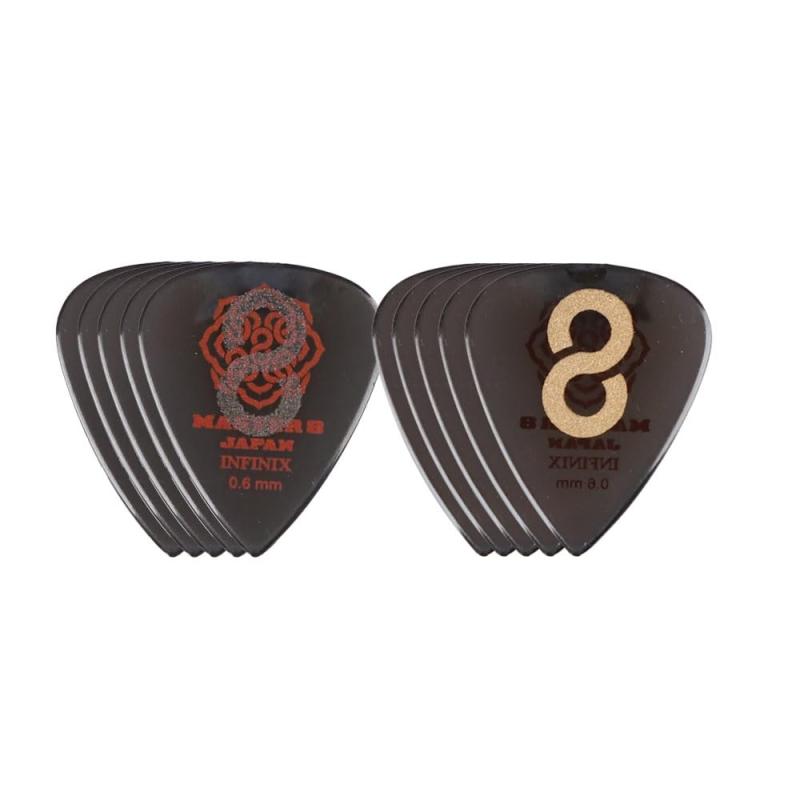 MASTER 8 JAPAN IFS-TD060 TEARDROP HARDGRIP 0.6mm ギターピック×10枚1、柔軟性、形状記憶性、対磨耗性に優れており、従来の素材に比べピックノイズが少なく、弦への吸い付きが非常に良いのが特徴。 2、磨耗に強く長時間の演奏でもピックが削れづらく、変わらないニュアンスでのプレイが可能。 3、ティアドロップタイプ：厚さ0.6mm