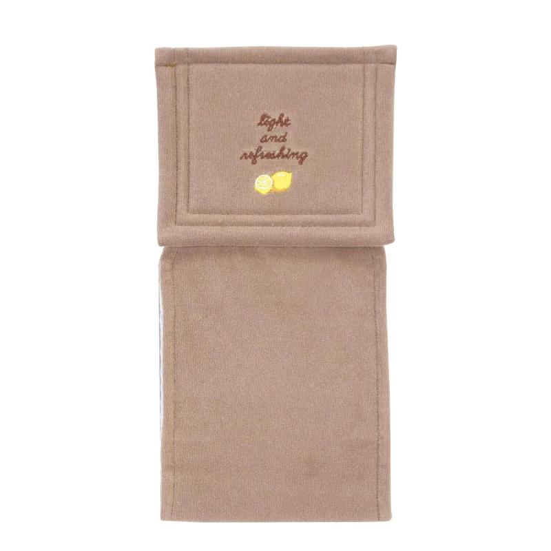 オカ(OKA) フライス トイレットペーパーホルダーカバー ブラウン(チェック 北欧)本体サイズ：約23cm×18cm×3cm素材：綿75％・ポリエステル25％／成型部品 ポリプロピレン生産国：中国製現在のライフスタイルを意識したナチュラルテイストのトイレシリーズです。下部にはトイレットペーパーを1ロールストックしておけます。