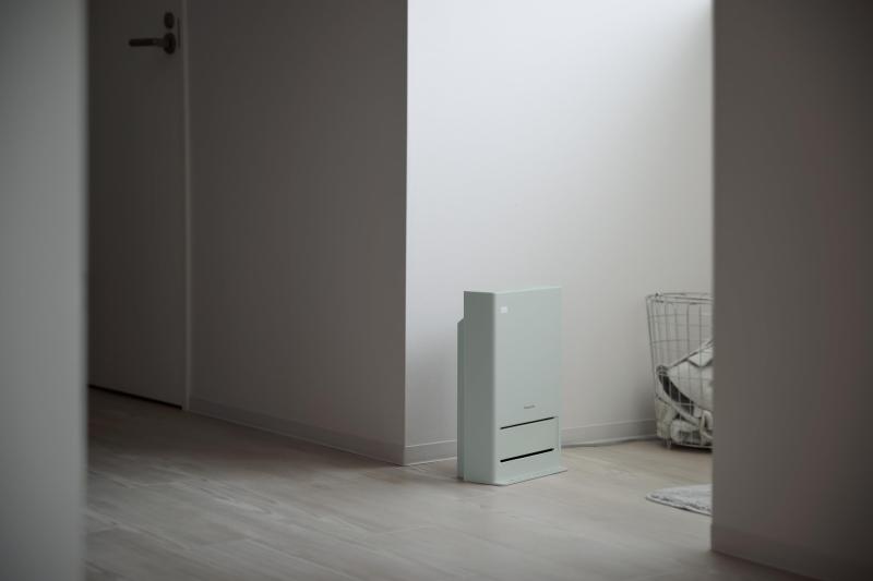 パナソニック セラミックファンヒーター 温風2段階 ひとセンサー 薄型ボディ グリーン DS-FZS1200-G