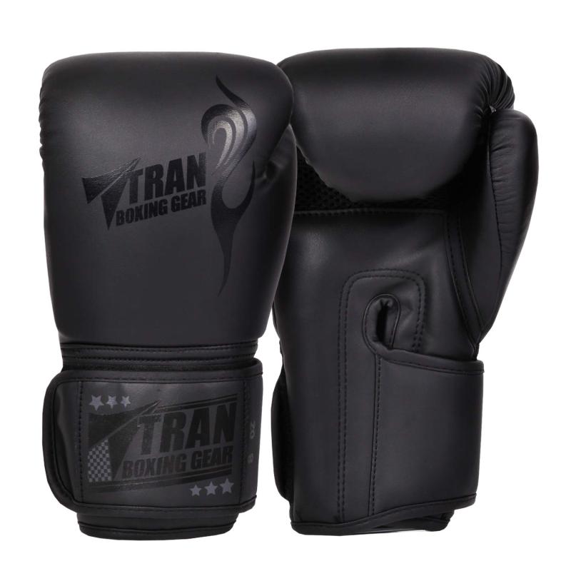 ボクシング グローブ【プロボクサーも推薦】 TRAN 格闘技 空手 テコンドー フィット キック ボクシング MMA ムエタイ ボクササイズ サンドバッグ トレーニング グローブ パンチンググロー✅男女兼用で持ち運びも付属の収納袋でOKなじむフィット感と優れた耐久性で初心者から本格派まで✅プロのボクサーも使用する高品質なボクシンググローブ。優れた耐久性と快適さで、長時間のトレーニングにも対応✅快適なフィット感で自然な動きをサポート、トレーニングの成果を最大限に引き出します。✅空手やテコンドーなどの他の格闘技にも対応する万能なボクシンググローブ✅【本体サイズ】・8oz：25*14*10cm 0.26kg・10oz：26*15*12cm 0.35kg・12oz：28*16*12cm 0.38kg・14oz：29*13*17cm 0.4kg 【素材】プレミアムPUレザー