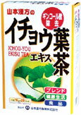 【山本漢方のイチョウ葉エキス茶】イチョウ葉から抽出したエキスをブレンドした健康飲料茶です。おいしい風味のティーパックに仕上げました。やかんの場合沸騰したお湯、約800cc〜1000ccの中へ1バッグを入れ、沸騰後約5分間以上、充分に煮出し、お飲み下さい。パックを入れたままにしておきますと、一層おいしくなりますが、濃くなる場合には、パックを取り除いて下さい。ペットボトルとウォータポットの場合上記のとおり煮だしたあと、湯ざましをして、大型ペットボトル又は、ウォーターポットに入れ替え、冷蔵庫に保管、お飲み下さい。ウォーターポットの中へ、1バッグを入れ、水約500cc〜700ccを注ぎ、冷蔵庫に保管、約15分〜30分後冷水イチョウ葉エキス茶になります。キュウスの場合ご使用の急須に1袋をポンと入れ、お飲みいただく量のお湯を入れてお飲み下さい。　濃いめをお好みの方はゆっくり、薄めをお好みの方は、手ばやに茶碗へ給湯してください。使用上の注意●本品は、自然食品でありますが、体調不良時など、お体に合わない場合にはご使用を中止してください。●小児の手の届かないところへ保管してください。 ●食生活は、主食、主菜を基本に、食事のバランスを。イチョウ葉エキス茶栄養成分表 エネルギー 0kcl たんぱく質 0g 脂　　　肪 0g 炭水化物 0.1g ナトリウム 7mg 800ccのお湯に1バッグ(10g)を入れ、5分間抽出した液について試験しました。 イチョウ葉エキス成分規格 フラボノール配糖体含量 25%以上 テンペルラクトン類含有 7%以上 ギンゴライドB含有 0.8%以上 ギンコール酸含有 1ppm以下 商品詳細商品名：イチョウ葉(ヨウ)エキス茶 原材料：ハトムギ、ハブ茶、玄米、ギムネマ、シルベスタ、ウーロン茶、コンブ、緑茶、高麗人参葉食物繊維(パインファイバー)、イチョウ葉エキス末内容量：200g　(10g×20包)保存方法：直射日光及び、高温多湿の所を避けて、保存してください。開封後の保存方法：本品は穀類の原料を使用しておりますので、虫、カビの発生を防ぐために、開封後はお早めに、ご使用下さい。尚、開封後は輪ゴム、又はクリップなどでキッチリと封を閉め、涼しい所に保管してください。　特に夏季は要注意です。 製造販売者：山本漢方製薬株式会社区分：健康茶・日本製広告文責：ネットリアル株式会社〒130-0014 東京都墨田区亀沢1-4-17 東洋ビル4FTEL:0120-574-331 FAX:03-6800-6823