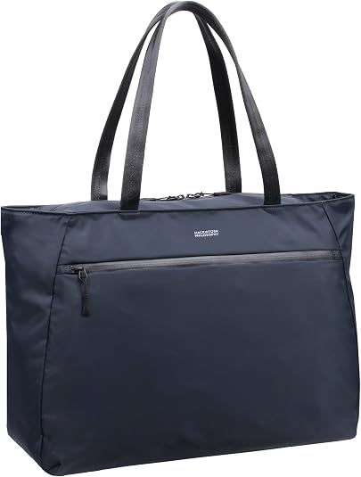 【サイズ】:H33×W45×D18cm 【Harvistoun/ハービストン】:アスレジャースタイル等、オフシーンでの使用を想定したカジュアルシリーズ。 繊細な100デニールナイロンを採用したソフトでミニマルなデザインで、様々なカジュアルスタイルにコーディネートしやすいのが特徴。 【本体素材】:繊細な100dnナイロンを採用、シングルインターロックで上品な張り感を演出しました。 【B4サイズ】:普段のお出かけはもちろん、通学や通勤でもお使いいただきやすいサイズ感に仕上げました。 【オーガナイザーポケット搭載】:小物雑貨を収納できる内装ポケット