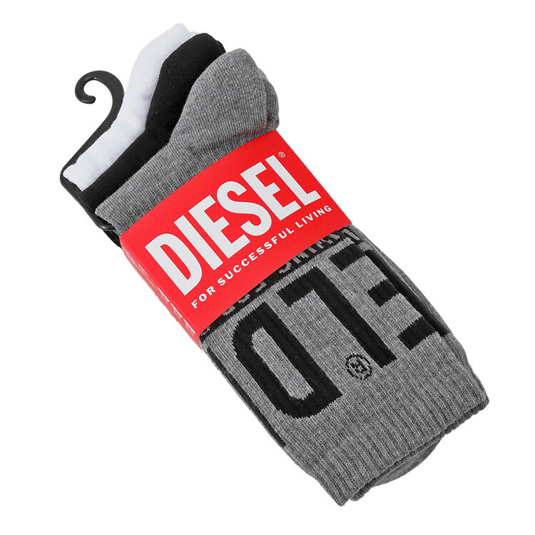 ブランドディーゼル DIESEL 商品番号00SAYJ-0HMAB SKM-RAY-THREEPACK 素材ナイロン40%＋コットン37%＋ポリエステル15%＋分類外繊維(ゴム)7%＋ポリウレタン 1% カラーE3843 仕様マキシ丈DIESELロゴ入りソックス、M（25-27.5） 生産国CHINA 付属品商品タグ サイズ-(cm)×-(cm)×-(cm) ◆ディーゼル DIESEL◆全面的にあしらわれたロゴが存在感を放つスニーカーソックス3枚セット。ソフトな肌触りのコットン素材。◆ディーゼル DIESEL◆靴下 ソックスミドル丈3足セット00SAYJ-0HMAB SKM-RAY-THREEPACK E3843