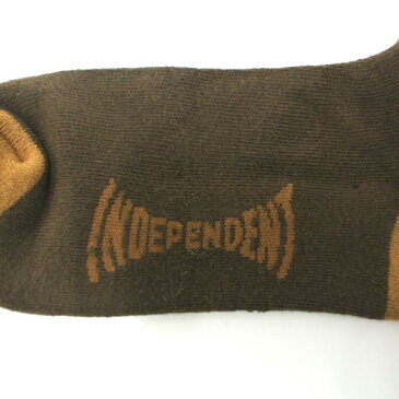 VANS/バンズ × INDEPENDENT/インデペンデント コラボ メンズ ソックス CREW SOCK BROWN スケーターソックス 男性靴下 メンズ ソックス