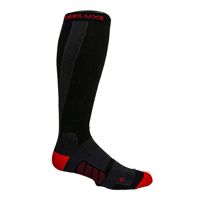 THERMO SOCKS EVO ++ COLOR: BLACK/RED SIZE（cm）:M（24.0-26.0） L（26.0-28.0） ハイパフォーマンスをサポートする高機能ソックス 段階着圧設計が疲労感を軽減し、より質の高いパフォーマンスを引き出します。 素材にはナイロンを改質し、発熱加工を施した”THERMO FIBER”を採用。 足先まで温かく包み込みます。 ・段階着圧設計+ヒラメ筋サポート ・暖かく臭いを抑えるウール&カシミヤ ・ふくらはぎの筋肉のポンプ作用を高め疲労感を軽減 ・発熱加工のTHERMO FIBER採用で足先まで暖かい ・独自の衝撃吸収機能 ・テーピング理論に基づいた構造で足元をサポート ●素材：アクリル・ナイロン・毛・ポリウレタン ●日本製 ※写真はメーカーカタログの写真を掲載しております。 ※商品のデザイン、ロゴのカラーなど予告なく変更する場合がありますのでご了承ください。 沖縄・離島エリアへの発送は行っておりません。 ご注文後にキャンセルのお手配をさせて頂きますのでご了承ください。 ※画像は撮影状況やPC環境により実際の色合いと若干違って見える場合があります。またサイズ・カラー違いなどの返品・キャンセルは一切致しておりませんのでご了承ください。 ※当店からはメールにてご連絡致しますので必ずメールアドレス【surfup@shop.rakuten.co.jp】の受信許可の設定をお願い致します。