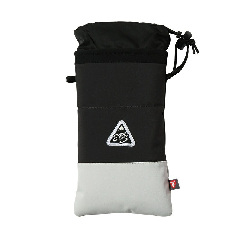 WARM BAG カラー：CHARCOAL スマホや電子タバコのなどの収納におすすめ。軽量であたたかい『Promaloft』入りでバッテリーの軽減もしてくれる高機能ポーチ ・雪の侵入を防ぐ巾着タイプの開閉口 ・超軽量で保温力に優れた「Primaloft」インサレーション ・首掛けストラップ付属 ・素材 : 防水ナイロン、PrimaLoft ・サイズ : W12×H19cm ※掲載写真はメーカーの写真になります。 沖縄・離島エリアへの発送は行っておりません。 ご注文後にキャンセルのお手配をさせて頂きますのでご了承ください。 ※画像は撮影状況やPC環境により実際の色合いと若干違って見える場合があります。ご了承下さい。またサイズ・カラー違いなどの返品・キャンセルは一切致しておりませんのでご了承ください。 ※当店からはメールにてご連絡致しますので必ずメールアドレス【surfup@shop.rakuten.co.jp】の受信許可の設定をお願い致します。