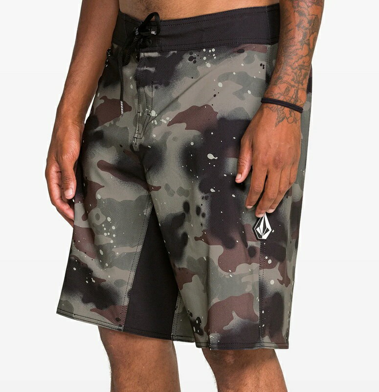 Rakuten - VOLCOM メンズ FOMENTER MOD 20 ボードショーツ CMO