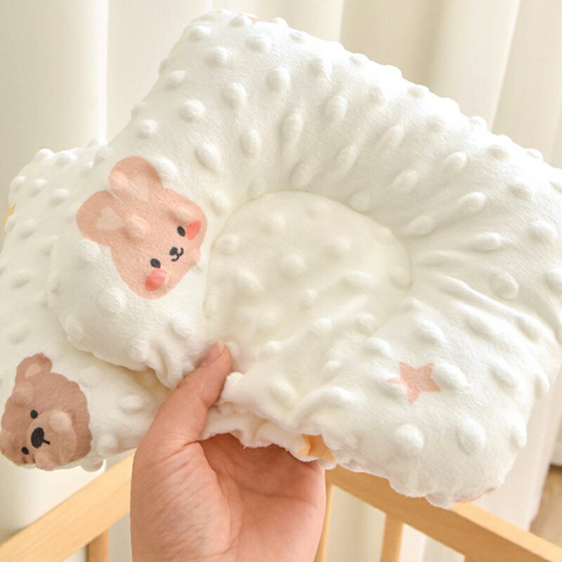 ベビー枕 通気枕 斜面枕 嘔吐を防ぐ 向き癖防止枕 吐き戻し防止ベビー枕 斜面保護 取り外し可能 水洗え