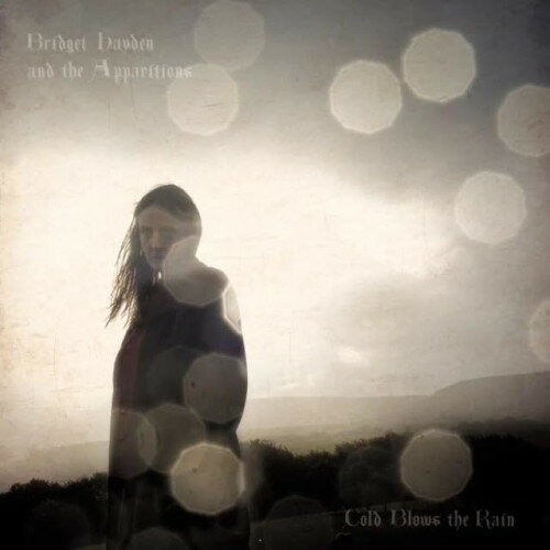 【 お取り寄せにお時間をいただく商品となります 】　・入荷まで長期お時間をいただく場合がございます。　・メーカーの在庫状況によってはお取り寄せが出来ない場合がございます。　・発送の都合上すべて揃い次第となりますので単品でのご注文をオススメいたします。　・手配前に「ご継続」か「キャンセル」のご確認を行わせていただく場合がございます。　当店からのメールを必ず受信できるようにご設定をお願いいたします。 COLD BLOWS THE RAINBRIDGET HAYDEN AND THE APPARITIONSブリジットヘイデンアンドジアパリションズ ぶりじっとへいでんあんどじあぱりしょんず　発売日 : 2025年3月26日　種別 : CD　JAN : 4526180718932　商品番号 : BR-21CDJ【商品紹介】ウェスト・ヨークシャーはトッドモーデンのミュージシャン、ブリジット・ヘイデン。平らな丘の上の低く重い雲のように漂い、這いずるクラシックなフォークソング集『コールド・ブロウズ・ザ・レイン』、リリース。