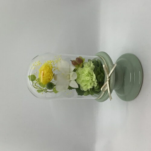 プリザーブドフラワー/お供え用　仏花　ガラスドーム付　お花（緑・白・黄色系）、器（グリーン）