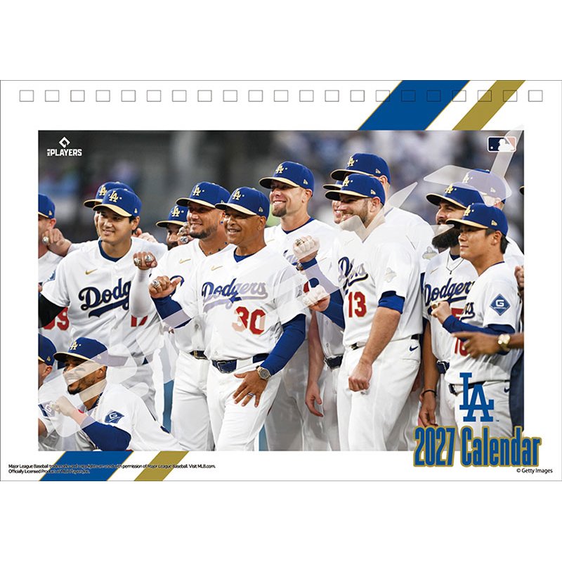 2027 CALENDAR COLLECTION 卓上 ドジャース PRODUCT SPECIFICATIONS 商品品番 27CL-0556 発売予定日 2026年10月24日 発売 仕様・サイズ 16×21cm・25P (卓上) 定価 (税込) 2,750円 (税込) JANコード 4970381219802 【ご注文前のご確認事項（必読）】 掲載画像について: 表紙画像および中面サンプルはメーカー監修中のイメージです。実物と一部デザインが異なる場合がございます。画像違いでの返品・交換はお受けできません。 入荷・発送時期について: ご注文確定後にメーカー手配を開始いたします。受付日より通常10〜15営業日前後での入荷・発送見込みとなります。メーカー在庫完売時はやむを得ずキャンセルとなる場合がございます。 発売日の変更について: 発売日はメーカー都合により頻繁に変更・延期となる場合がございます。最新情報に準拠し、発売日以降の入荷分より順次発送いたします。 同梱配送のご注意: 特殊ロール形状および梱包都合上、書籍・CD・DVD等と一緒のご注文はお受けできません。カレンダー単体でのご注文をお願いいたします。