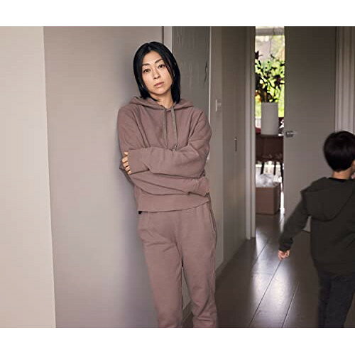 BADモード (通常盤)宇多田ヒカルウタダヒカル うただひかる　発売日 : 2022年2月23日　種別 : CD　JAN : 4547366544466　商品番号 : ESCL-5629【商品紹介】TBS系金曜ドラマ『最愛』主題歌「君に夢中」、『シン・エヴァンゲリオン劇場版』テーマソング「One Last Kiss」、『brand SHISEIDO』新グローバル・キャンペーン”POWER IS YOU”キャンペーン・ソング「Find Love」、ゲームソフト『KINGDOM HEARTS III』オープニングテーマソング「Face My Fears」、日本テレビ系日曜ドラマ『美食探偵 明智五郎』主題歌「Time」、アニメ『不滅のあなたへ』主題歌「PINK BLOOD」、『サントリー天然水』CMソング「誰にも言わない」など、新たなる宇多田ヒカルの代表作と言うべき楽曲が満載のオリジナル・フルアルバム。タイトル曲「BAD モード」ほか新曲も収録。【収録内容】CD:11.BADモード2.君に夢中3.One Last Kiss4.PINK BLOOD5.Time6.気分じゃないの(Not In The Mood)7.誰にも言わない8.Find Love9.Face My Fears(Japanese Version)10.Somewhere Near Marseilles -マルセイユ辺り-11.Beautiful World(Da Capo Version)(Bonus Tracks)12.キレイな人(Find Love)(Bonus Tracks)13.Face My Fears(English Version)(Bonus Tracks)14.Face My Fears(A. G. Cook Remix)(Bonus Tracks)
