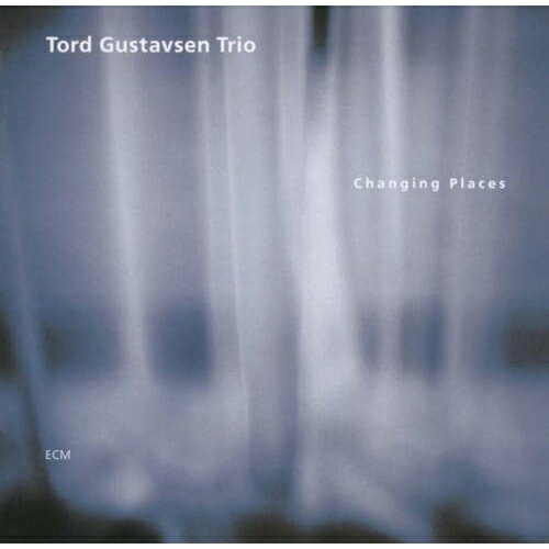 【 発売日以降の確認・発送になります 】　・発売日翌日以降の在庫状況の確認となります。　・最短でも発売日の翌日〜翌々日以降の入荷、発送となります。商品によっては長期お待たせする場合もございます。　・発売日後のメーカー在庫状況によってはお取り寄せが出来ない場合がございます。　　・発送の都合上すべて揃い次第となりますので単品でのご注文をオススメいたします。　・手配前に「ご継続」か「キャンセル」のご確認を行わせていただく場合がございます。　当店からのメールを必ず受信できるようにご設定をお願いいたします。チェンジング・プレイセズ (UHQCD) (ライナーノーツ)トルド・グスタフセン・トリオトルドグスタフセントリオ とるどぐすたふせんとりお　発売日 : 2026年3月11日　種別 : CD　JAN : 4988031829721　商品番号 : UCCU-46179【商品紹介】21世紀のECMレーベルを代表するヒット・メイカー、トルド・グスタフセン(1970年ノルウェー・オスロ生まれ)のファースト・アルバム。教会音楽からの影響を反映した聖なるハーモニー、狂おしいまでに美しいメロディが、研ぎ澄まされたピアノ・タッチによって綴られる。【収録内容】CD:11.ディープ・アズ・ラヴ2.グレイスフル・タッチ3.IGN4.メルテッド・マター5.アット・ア・グランス6.ソング・オブ・ヤーニング7.ターニング・ポイント8.インタールード9.ホエア・ブリージング・スターツ10.ゴーイング・プレイセズ11.ユア・アイズ12.グレイスフル・タッチ、ヴァリエーション13.ソング・オブ・ヤーニング(ソロ)