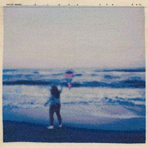 【 お取り寄せにお時間をいただく商品となります 】　・入荷まで長期お時間をいただく場合がございます。　・メーカーの在庫状況によってはお取り寄せが出来ない場合がございます。　・発送の都合上すべて揃い次第となりますので単品でのご注文をオススメいたします。　・手配前に「ご継続」か「キャンセル」のご確認を行わせていただく場合がございます。　当店からのメールを必ず受信できるようにご設定をお願いいたします。 Graze the BellDavid Mooreムーア デビッド むーあ でびっど　発売日 : 2026年1月30日　種別 : CD　JAN : 4582561405754　商品番号 : ARTPL-249【商品紹介】長いアンサンブル活動を経て、再びピアノの”原点”へ帰還。Bing & Ruth のメンバーとして、そして近年は Steve Gunn とのコラボレーションでも知られるDavid Moore のソロ・アルバム。魂を揺さぶる魅惑的なソロ・ピアノ曲集であり、David Moore の芸術性を最も凝縮した作品。