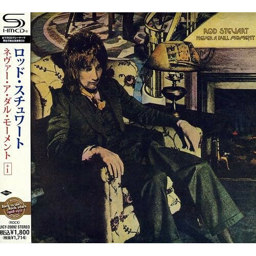 ネヴァー・ア・ダル・モーメント +1 (SHM-CD) (解説歌詞対訳付/ライナーノーツ)ロッド・スチュワートスチュワート ロッド すちゅわーと ろっど　発売日 : 2010年12月22日　種別 : CD　JAN : 4988005638946　商品番号 : UICY-20092【商品紹介】前作に続いて大ヒットを記録した4作目(全英1位、全米2位)。サウンド的にも前作の路線を継承、「マギー・メイ」の続編というべき「ユー・ウェア・イット・ウェル」(全英1位)、ジミ・ヘンドリックスのカヴァー「エンジェル」等、脂の乗り切った歌唱を聴かせる。1972年発表。【収録内容】CD:11.トゥルー・ブルー2.ロスト・パラガヨス3.ママ・ユー・ビーン・オン・マイ・マインド4.イタリアン・ガールズ5.エンジェル6.間奏7.ユー・ウェアー・イット・ウェル8.アイド・ラザー・ゴー・ブラインド9.トゥイスティン・ザ・ナイト・アウェイ10.ホワッツ・メイド・ミルウォーキー・フェイマス(ボーナストラック)
