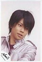 【中古】生写真(ジャニーズ)/アイドル/NEWS NEWS/増田貴久/バストアップ・ジャケット銀・目線右下・背景白/公式生写真