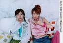 【中古】生写真(ハロプロ)/アイドル/モーニング娘。 モーニング娘。/辻希美・加護亜依/横型・上半身・衣装ピンク・水色の花柄・グー・親指立て/公式生写真