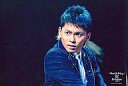 【中古】生写真(ジャニーズ)/アイドル/タッキー&翼 タッキー&翼/今井翼/ライブフォト・横型・バストアップ・衣装紺・白シャツ/2Lサイズ/World’sWin...