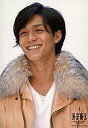 【中古】生写真(ジャニーズ)/アイドル/NEWS NEWS/錦戸亮/バストアップ/コート/背景白/笑顔/NEWSwinterPARTY DIAMOND