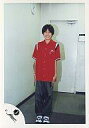 【中古】生写真(ジャニーズ)/ジャニーズJr. ジャニーズJr./滝沢秀明/全身/赤服/直立/背景扉