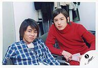 【中古】生写真(ジャニーズ)/アイドル/ジャニーズ タッキー＆翼/今井翼・滝沢秀明/横型・上半身・衣装赤セーター・青チェック柄シャツ・笑顔/公式生写真
