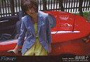 【中古】生写真(AKB48・SKE48)/アイドル/AKB48 前田敦子/横型/膝上 赤いスポーツカーに寄りかかり/下部黒帯/劇場盤購入特典生写真/Flower