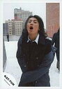 【中古】生写真(ジャニーズ)/アイドル/KAT-TUN KAT-TUN/赤西仁/黒コート/口開け/雪/公式生写真